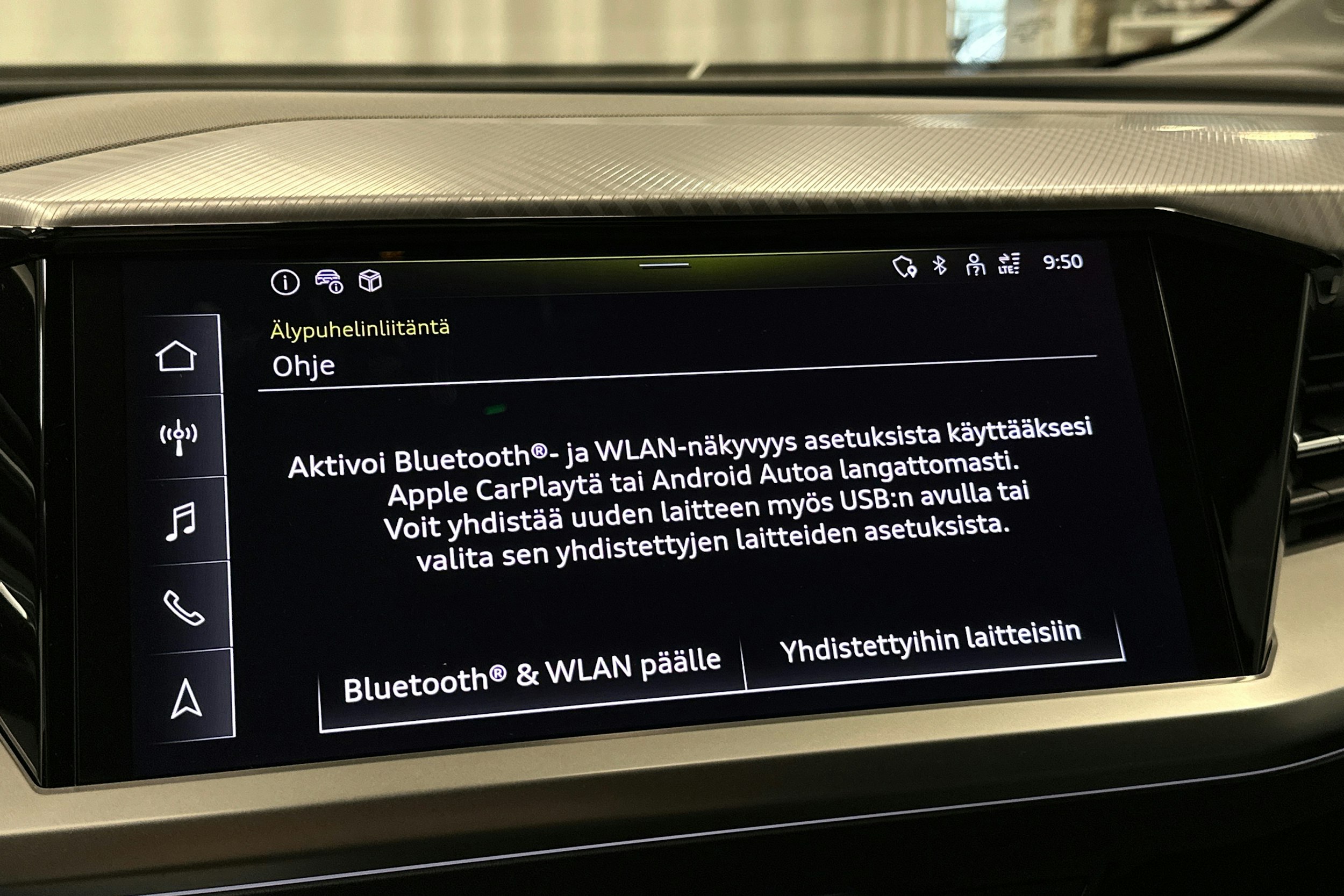 sininen Audi Q4 e-tron 2024 kuva 27.