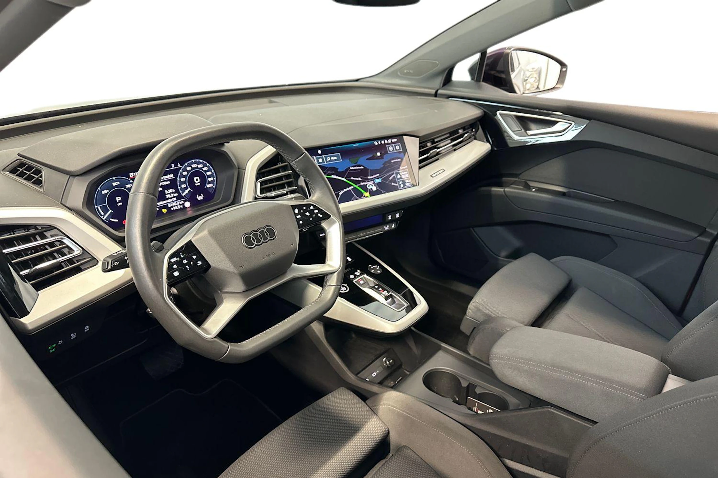 met. vihreä Audi Q4 e-tron 2024 kuva 8.