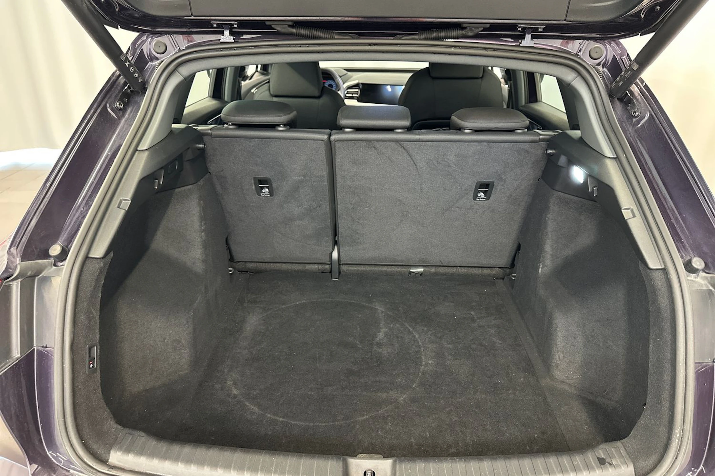 met. vihreä Audi Q4 e-tron 2024 kuva 15.