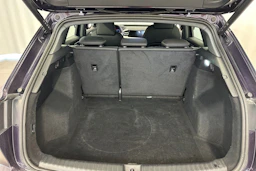 met. vihreä Audi Q4 e-tron 2024 kuva 15.