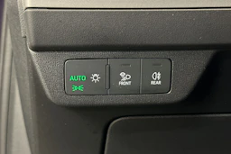 met. vihreä Audi Q4 e-tron 2024 kuva 19.