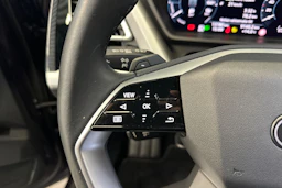 met. vihreä Audi Q4 e-tron 2024 kuva 20.