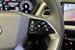 met. vihreä Audi Q4 e-tron 2024 kuva 21.