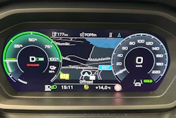 met. vihreä Audi Q4 e-tron 2024 kuva 23.