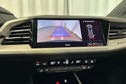 met. vihreä Audi Q4 e-tron 2024 kuva 24.