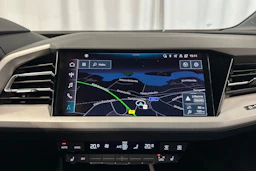 met. vihreä Audi Q4 e-tron 2024 kuva 25.