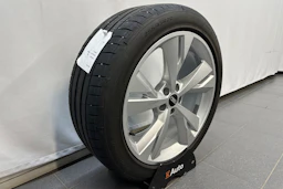 met. vihreä Audi Q4 e-tron 2024 kuva 32.