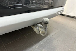 met. vihreä Audi Q4 e-tron 2024 kuva 33.