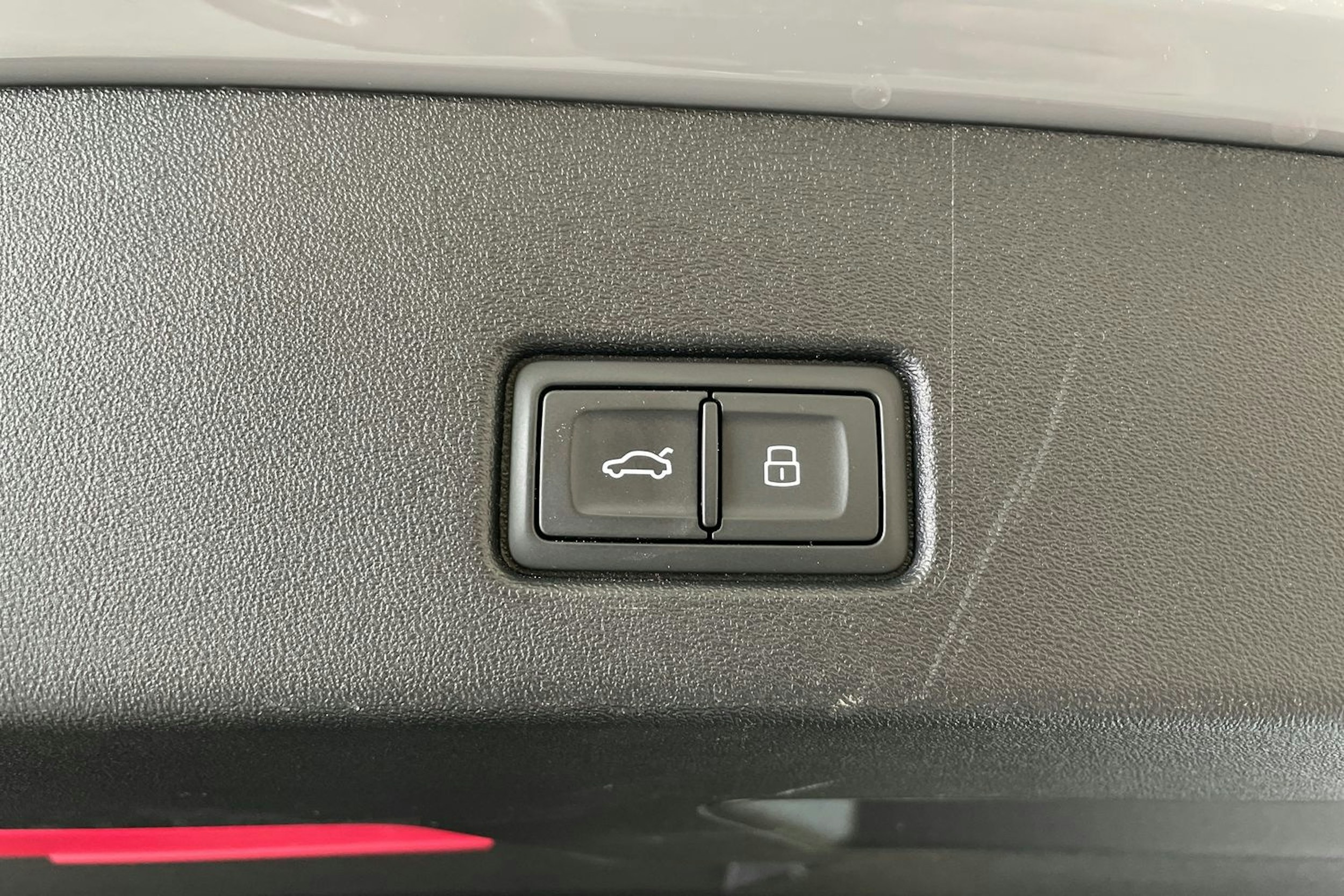 harmaa Audi Q4 e-tron 2024 kuva 30.