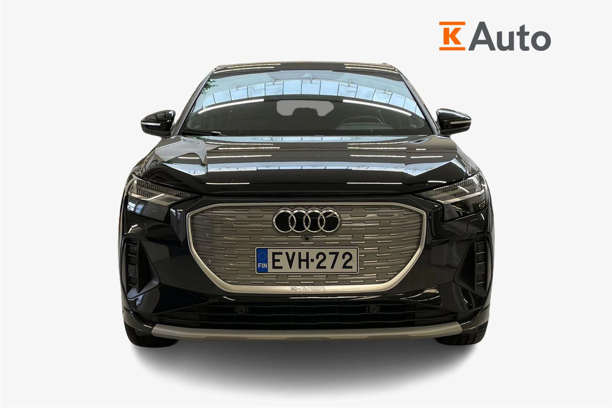 musta Audi Q4 e-tron 2024 kuva 4.