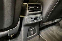 musta Audi Q4 e-tron 2024 kuva 14.