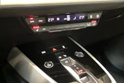 musta Audi Q4 e-tron 2024 kuva 21.