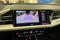 musta Audi Q4 e-tron 2024 kuva 22.
