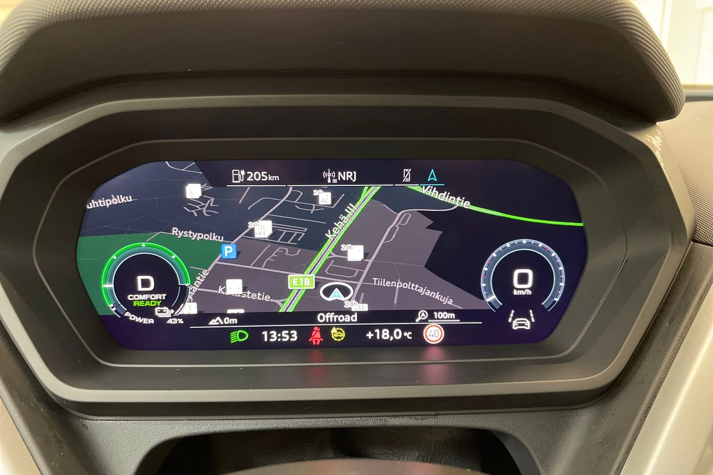 musta Audi Q4 e-tron 2024 kuva 30.