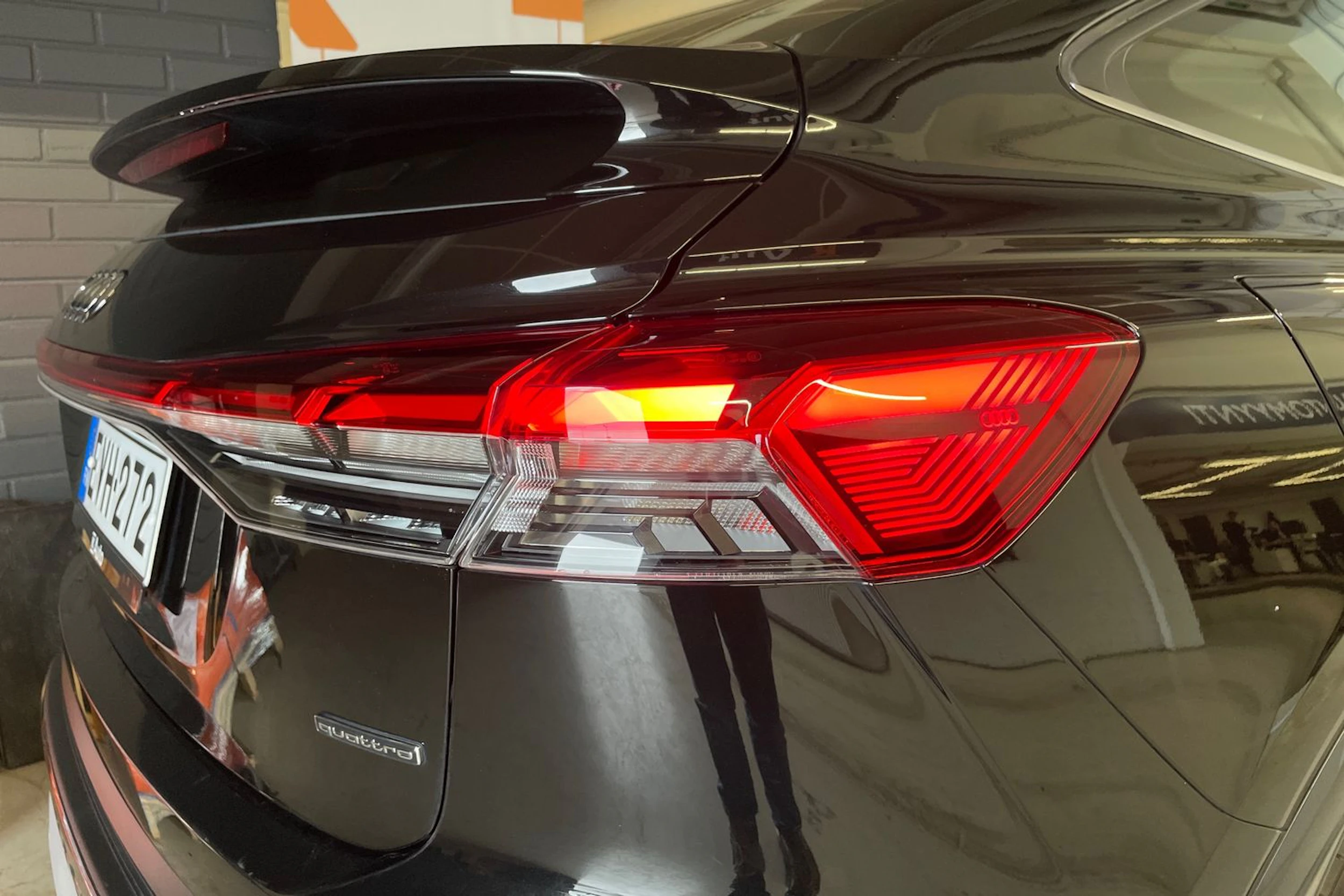 musta Audi Q4 e-tron 2024 kuva 33.