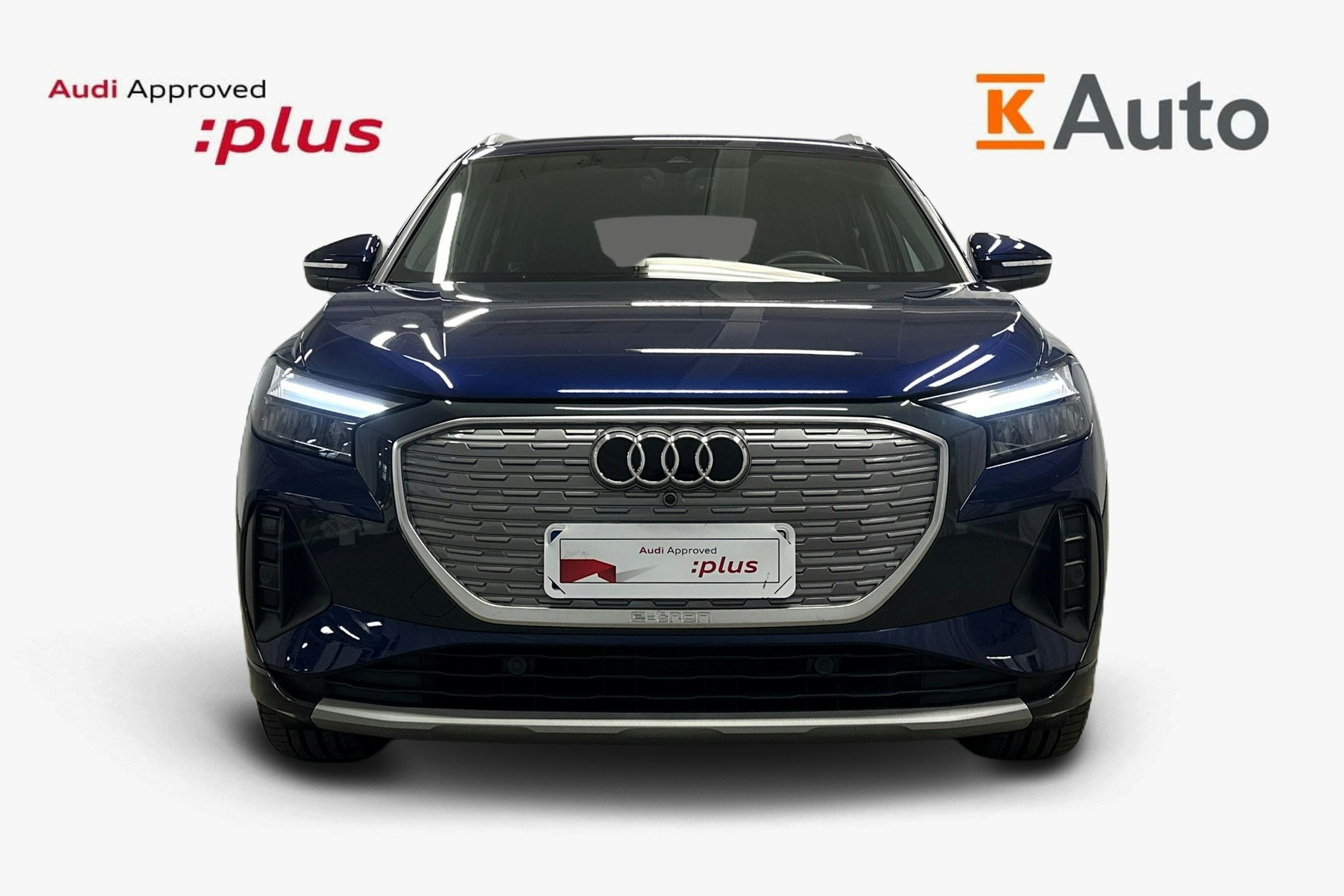 sininen Audi Q4 e-tron 2024 kuva 5.