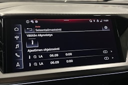 sininen Audi Q4 e-tron 2024 kuva 28.