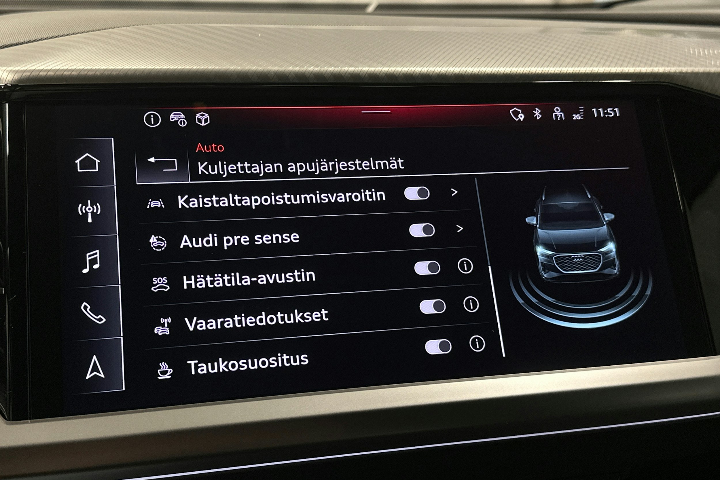 sininen Audi Q4 e-tron 2024 kuva 30.