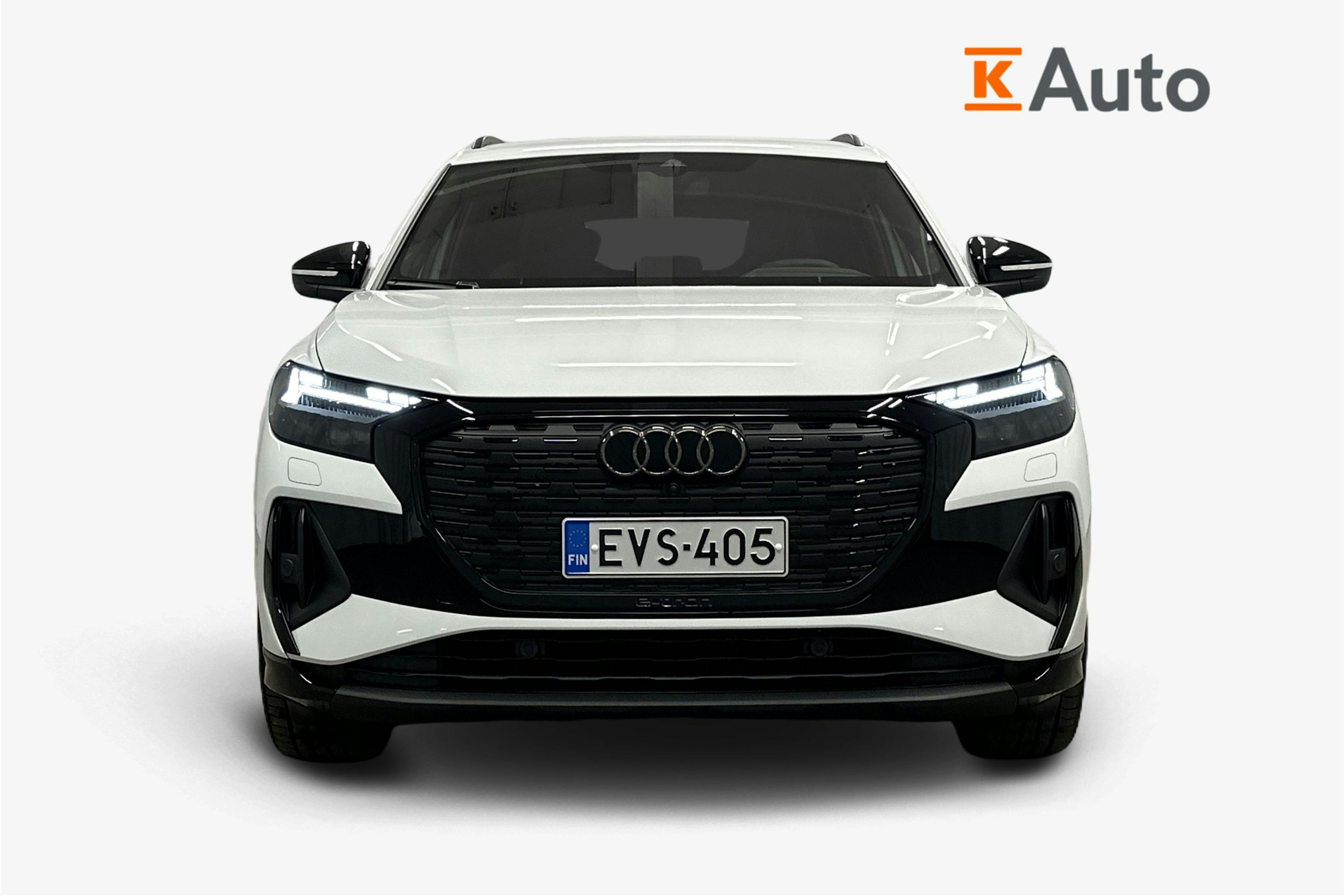 valkoinen Audi Q4 e-tron 2024 kuva 5.