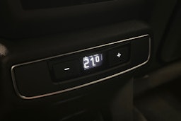 valkoinen Audi Q4 e-tron 2024 kuva 17.