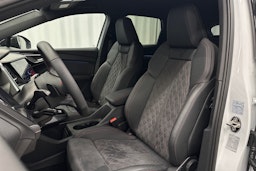valkoinen Audi Q4 e-tron 2024 kuva 18.