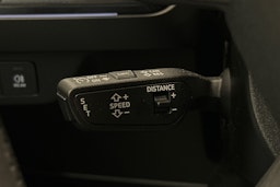 valkoinen Audi Q4 e-tron 2024 kuva 22.