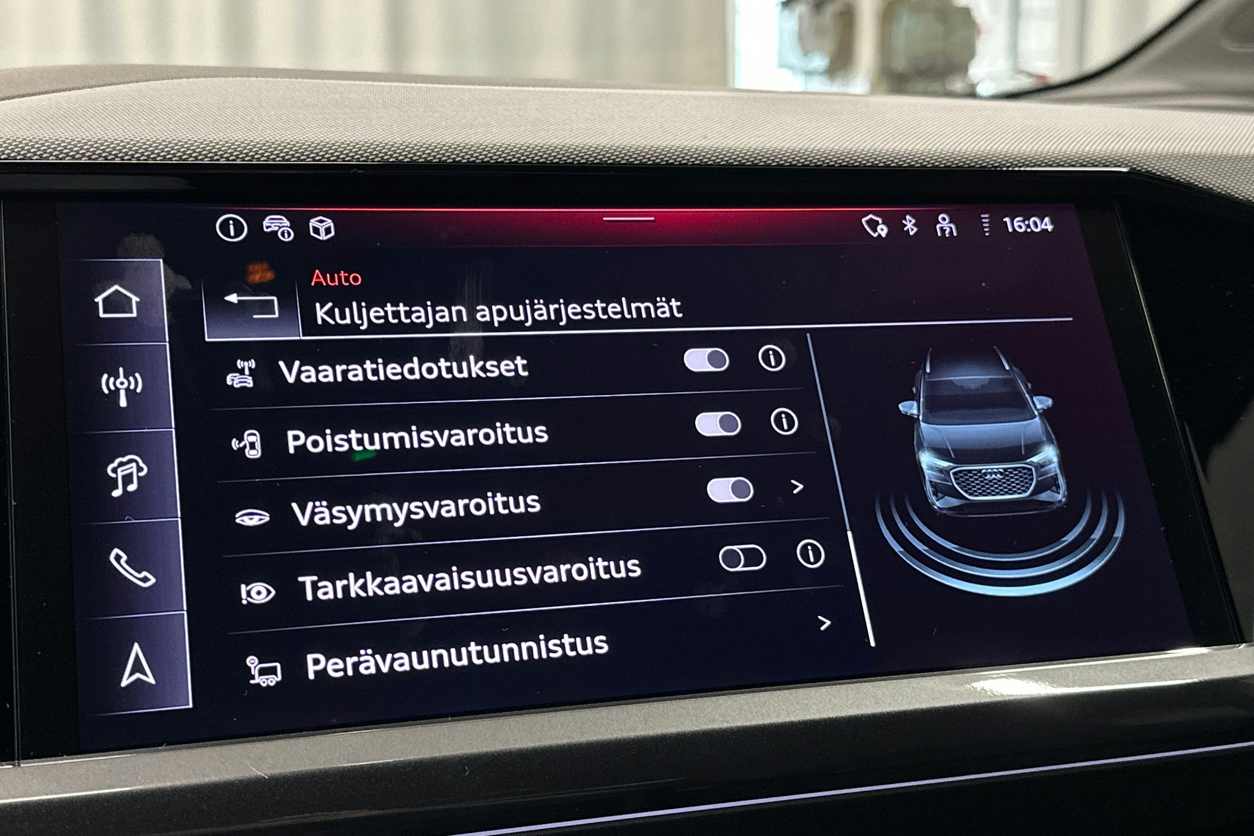 valkoinen Audi Q4 e-tron 2024 kuva 31.