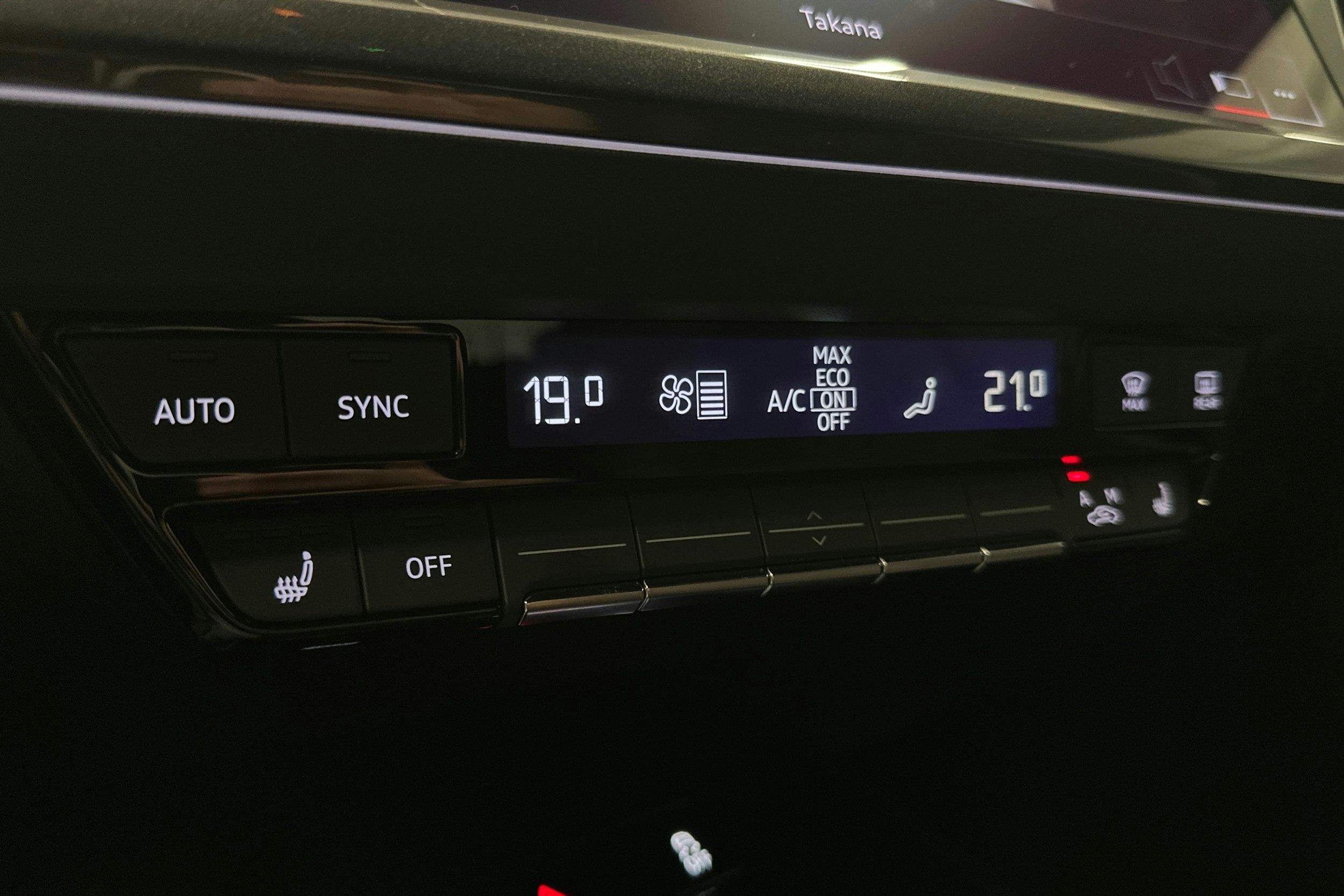 valkoinen Audi Q4 e-tron 2024 kuva 33.