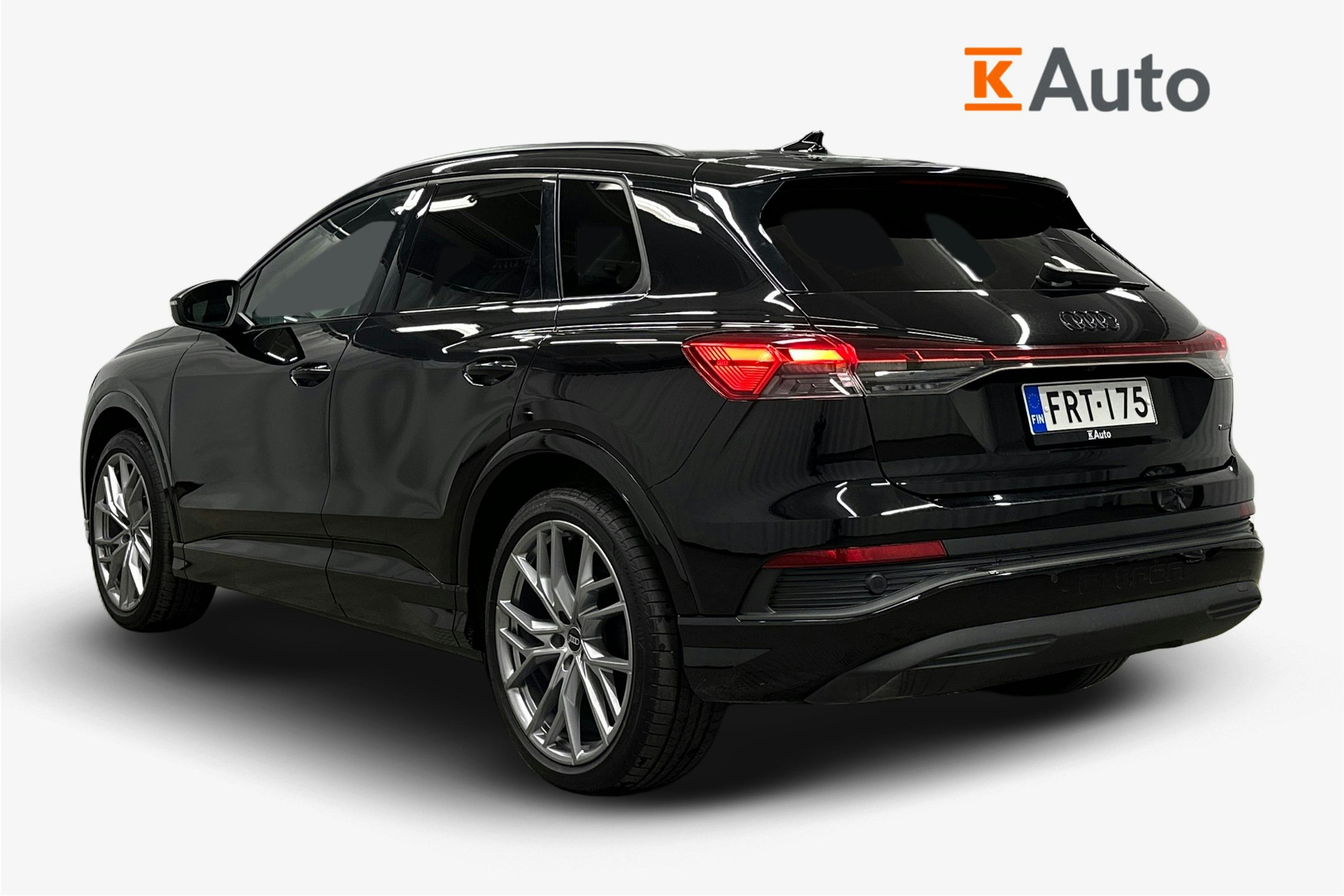 musta Audi Q4 e-tron 2024 kuva 2.