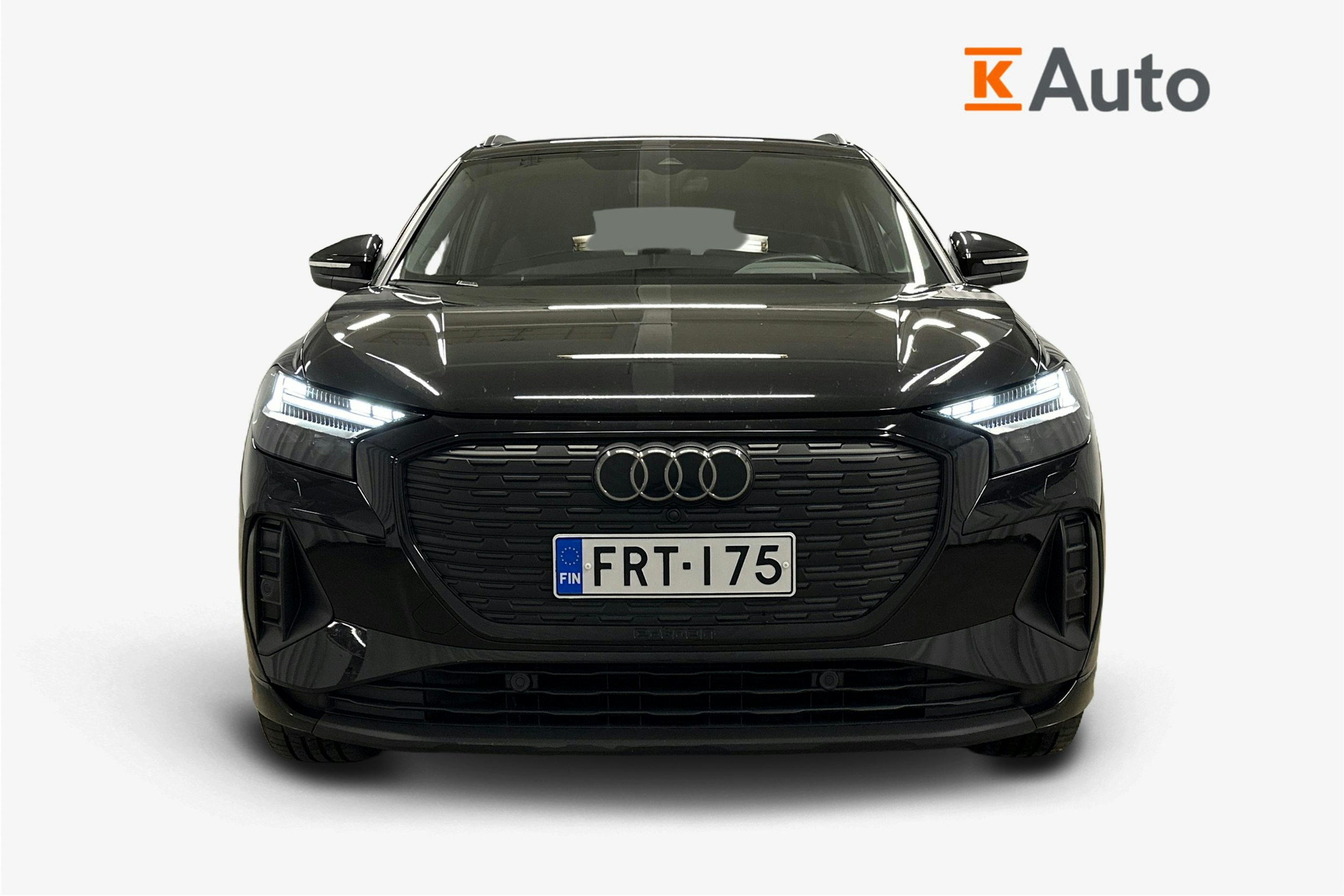 musta Audi Q4 e-tron 2024 kuva 5.