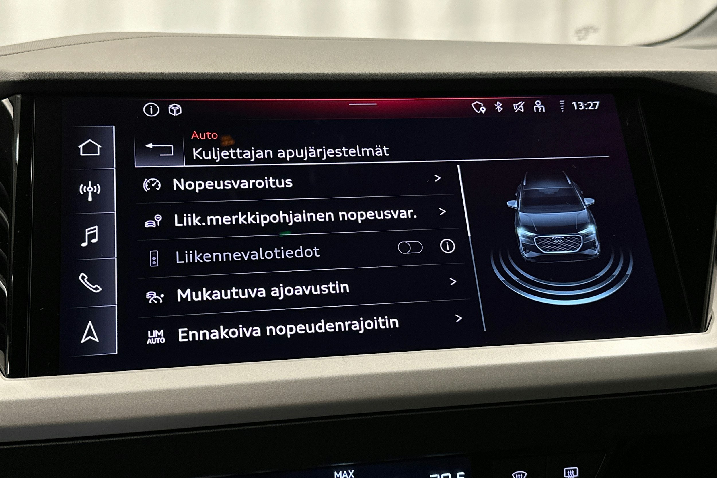 musta Audi Q4 e-tron 2024 kuva 29.