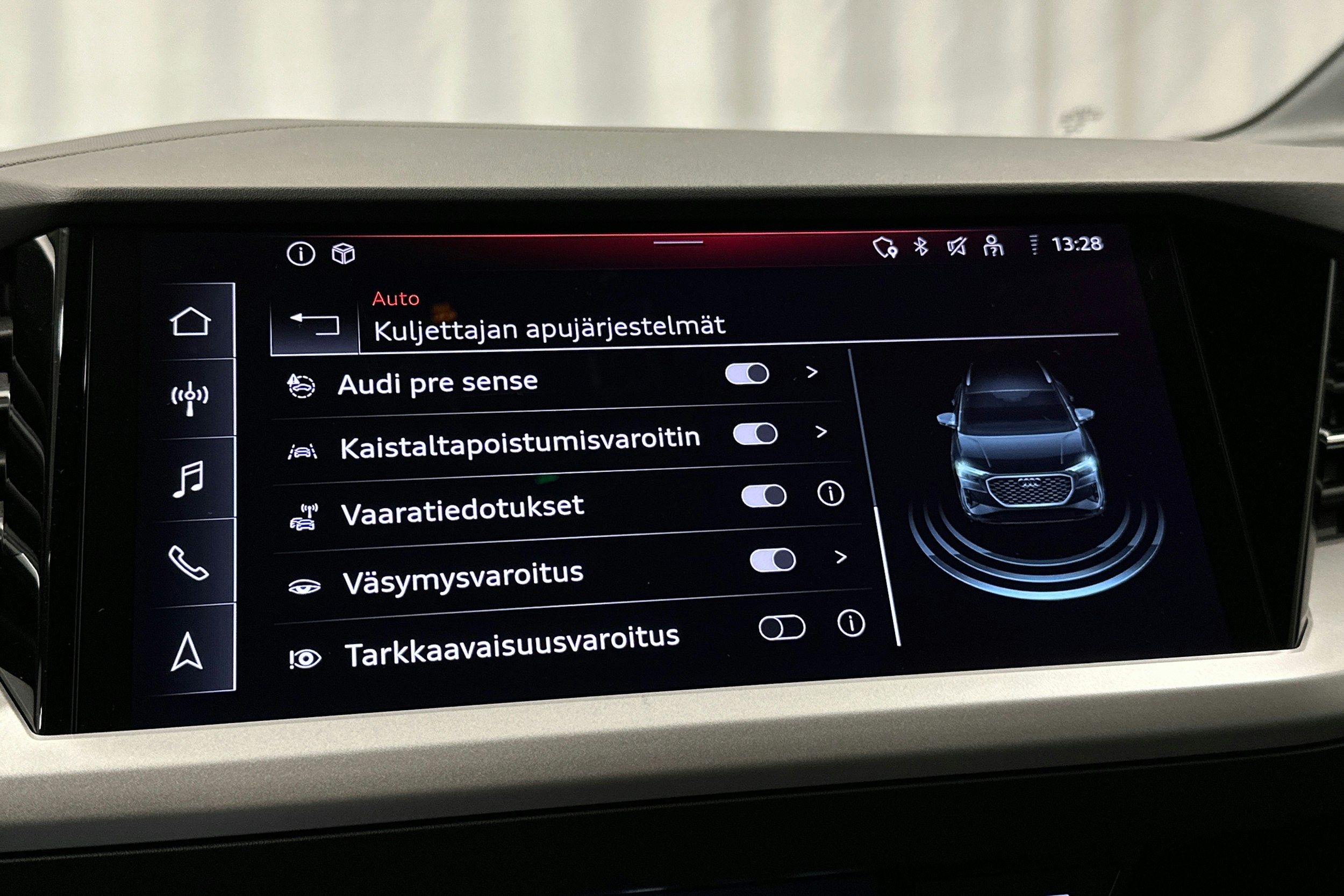 musta Audi Q4 e-tron 2024 kuva 31.