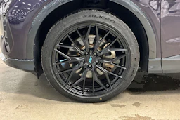 violetti Audi Q4 e-tron 2024 kuva 10.