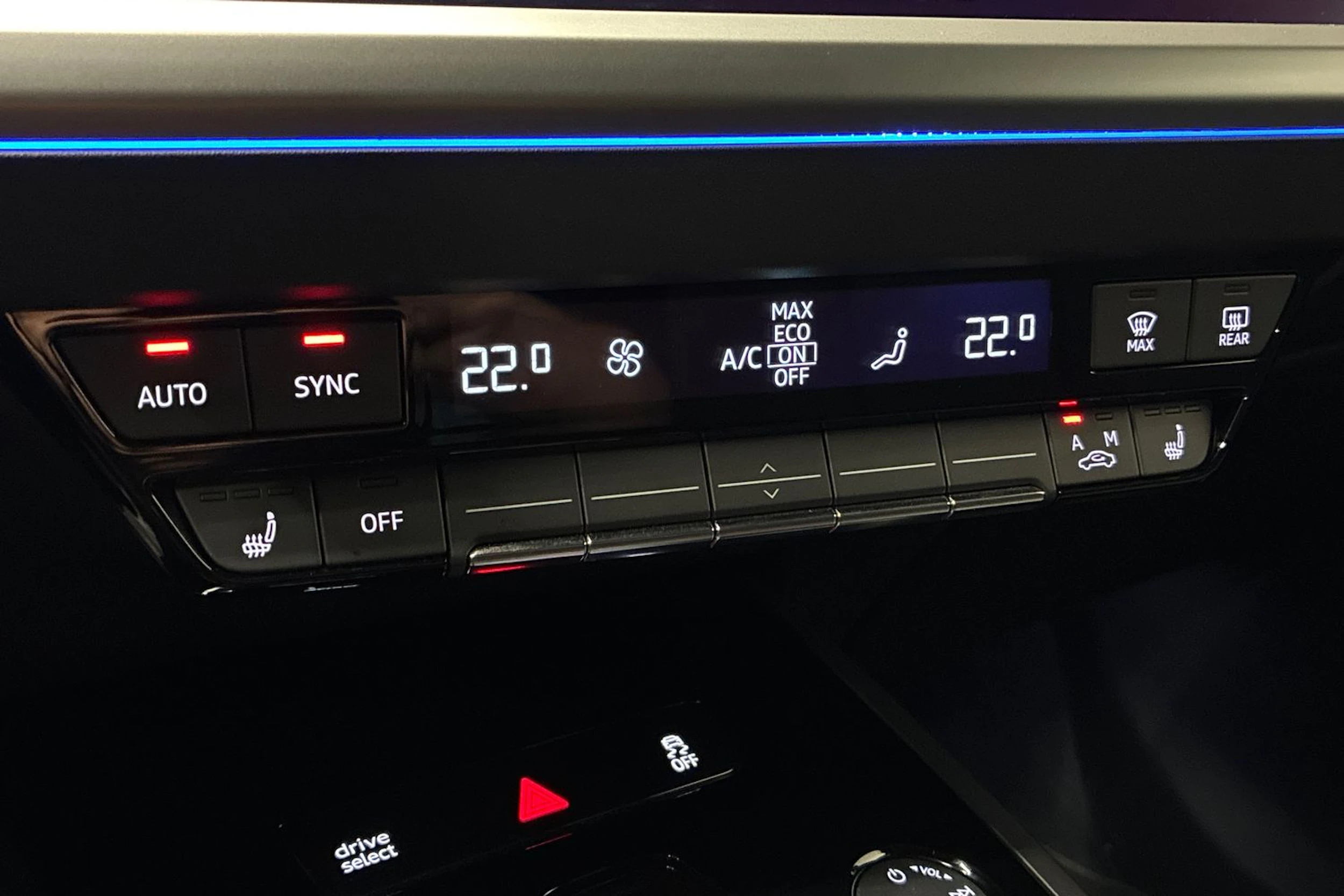 violetti Audi Q4 e-tron 2024 kuva 21.