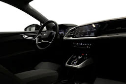 musta Audi Q4 e-tron 2025 kuva 7.