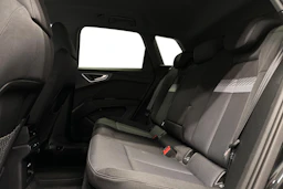 musta Audi Q4 e-tron 2025 kuva 8.
