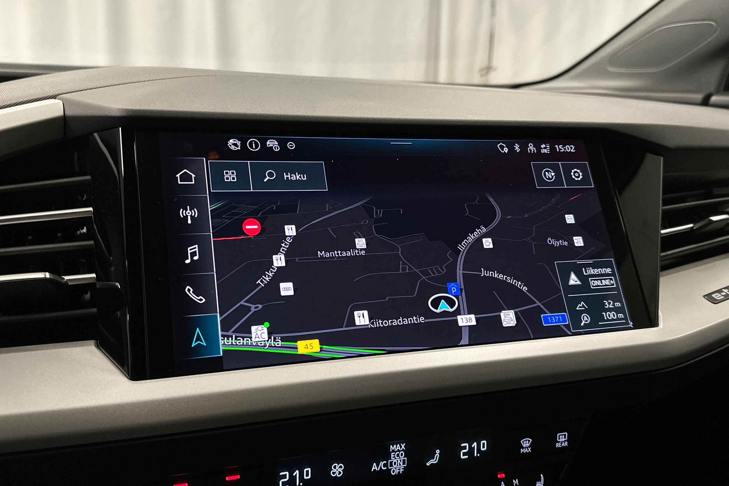 musta Audi Q4 e-tron 2025 kuva 15.