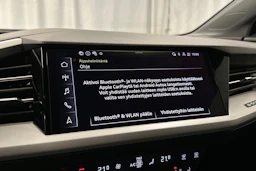 musta Audi Q4 e-tron 2025 kuva 17.