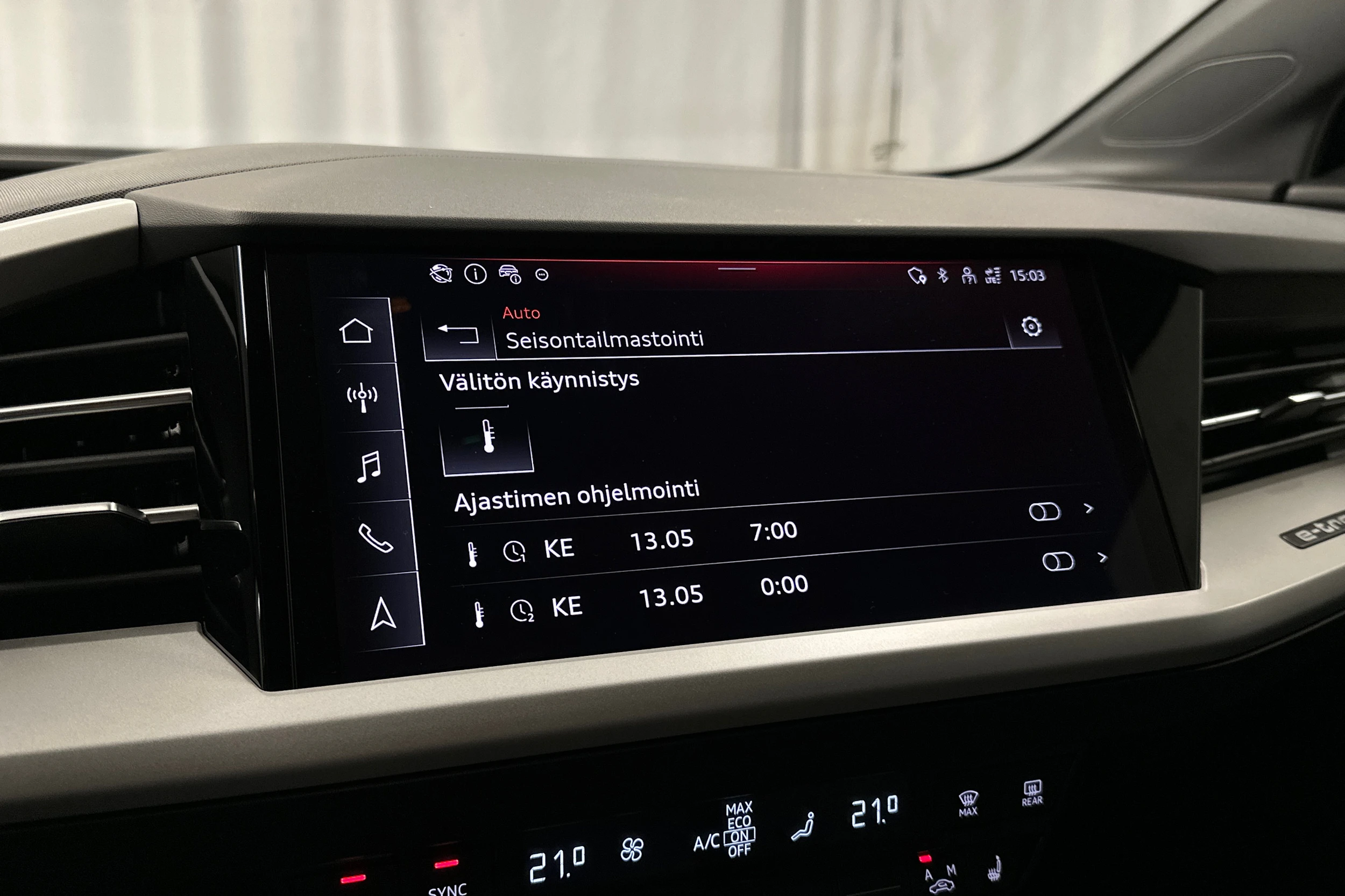 musta Audi Q4 e-tron 2025 kuva 18.