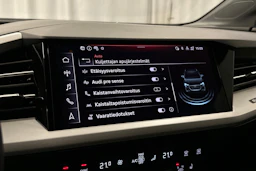 musta Audi Q4 e-tron 2025 kuva 20.