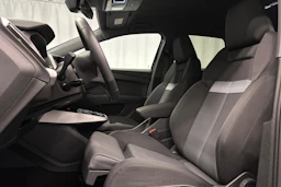 musta Audi Q4 e-tron 2025 kuva 23.