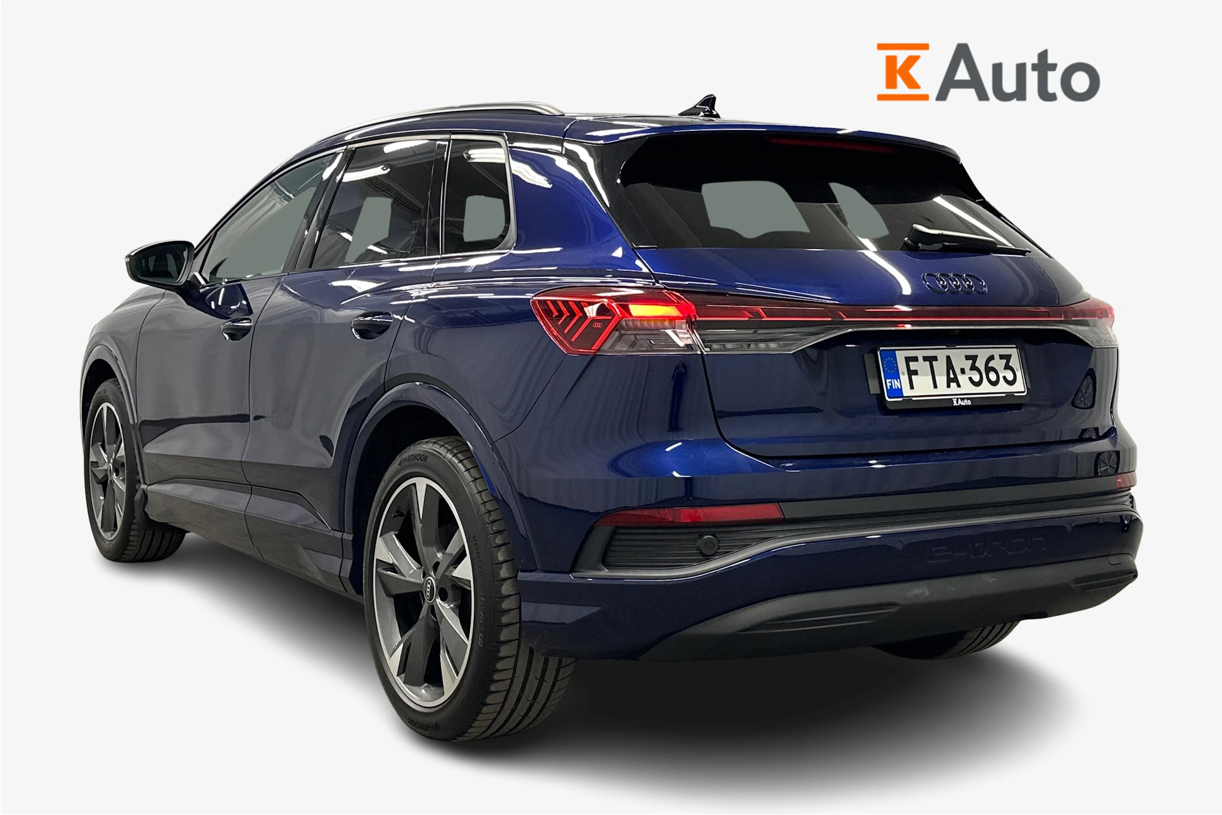 sininen Audi Q4 e-tron 2024 kuva 2.