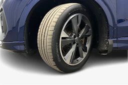 sininen Audi Q4 e-tron 2024 kuva 9.