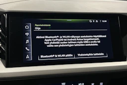 sininen Audi Q4 e-tron 2024 kuva 22.