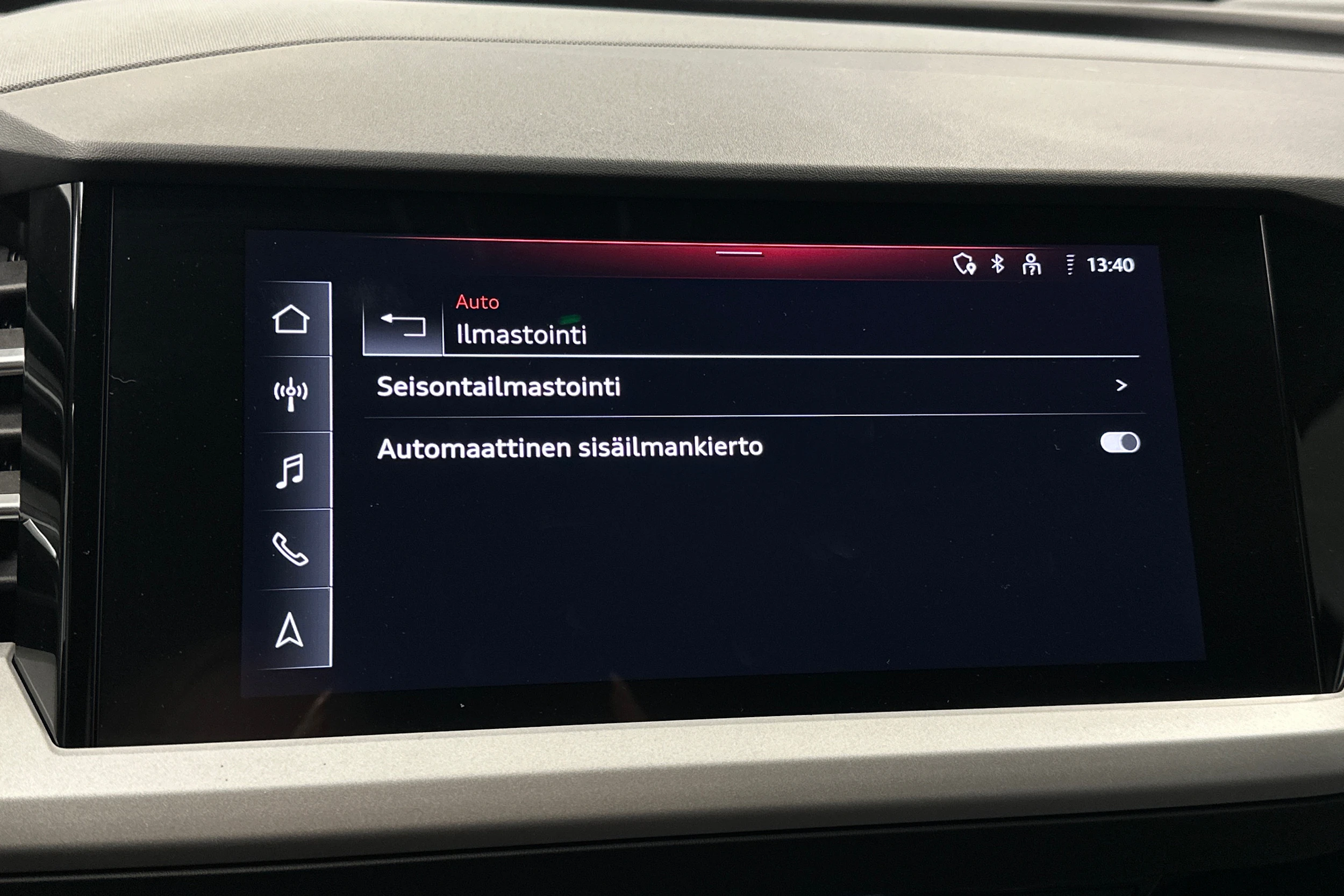 sininen Audi Q4 e-tron 2024 kuva 25.