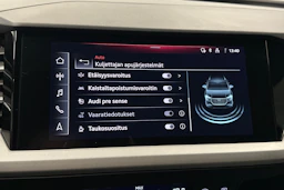 sininen Audi Q4 e-tron 2024 kuva 27.