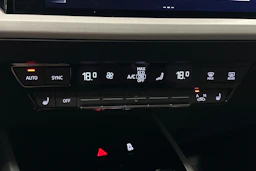 sininen Audi Q4 e-tron 2024 kuva 29.