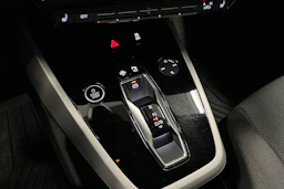 sininen Audi Q4 e-tron 2024 kuva 30.