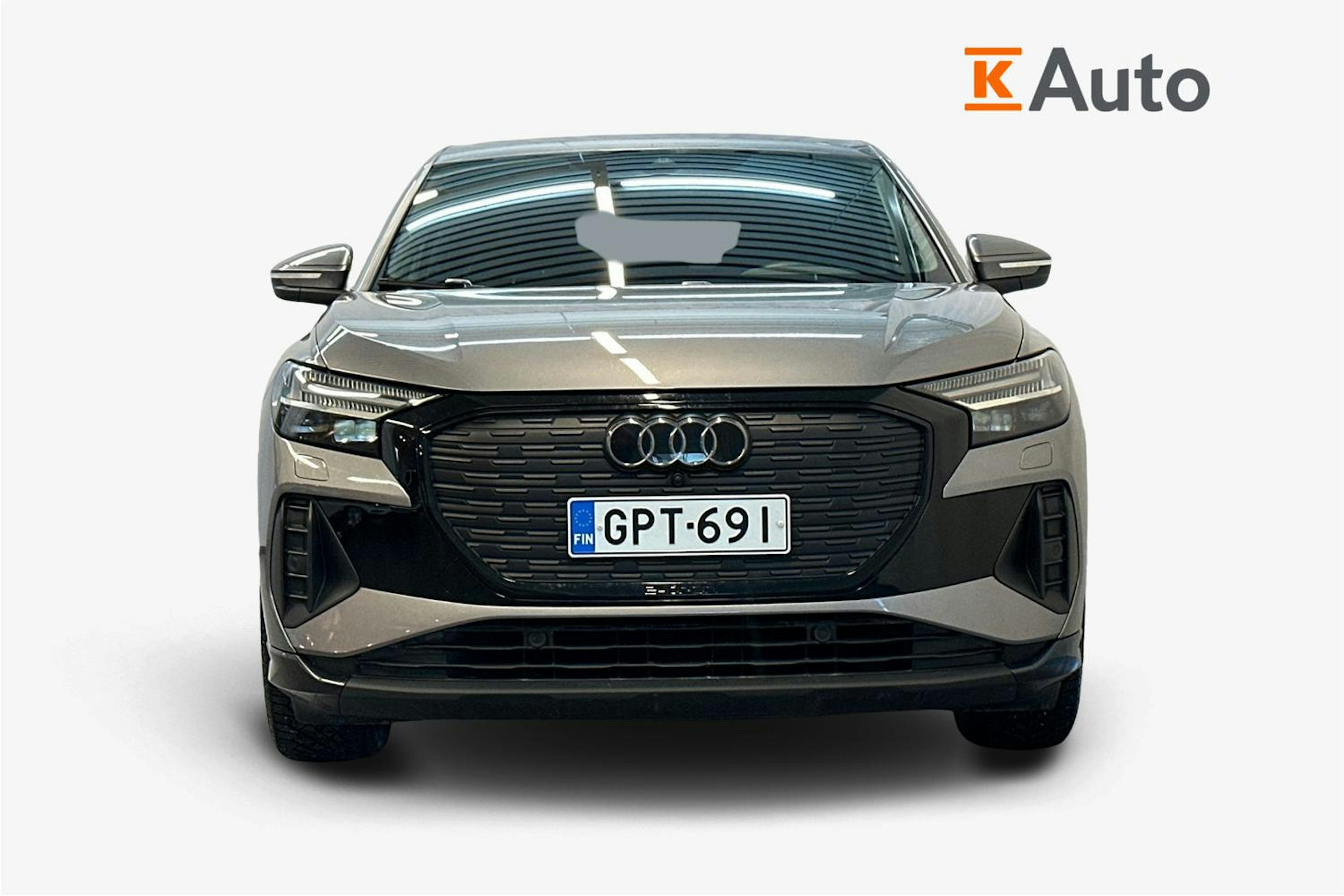 Harmaa Audi Q4 e-tron 2024 kuva 5.