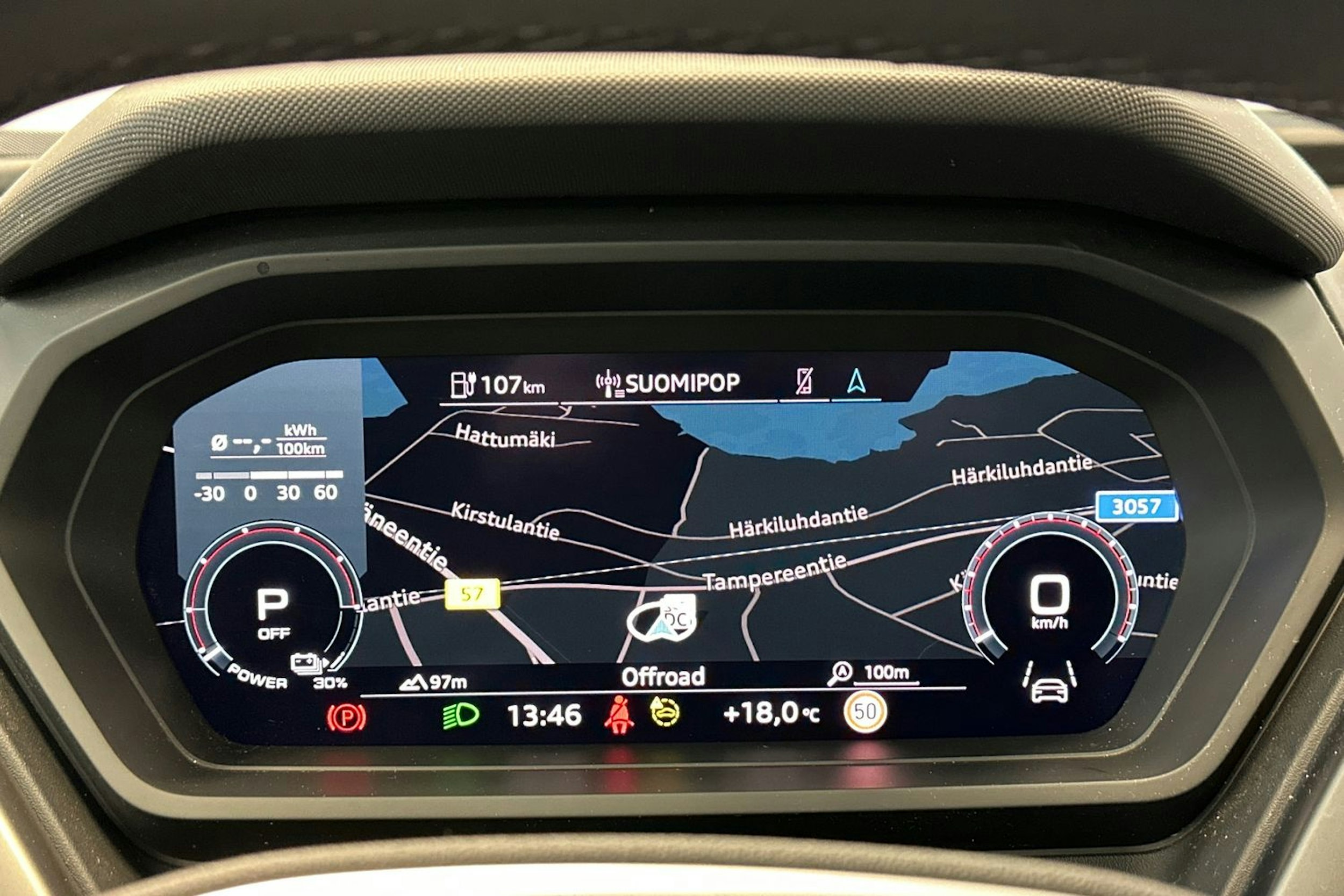 Harmaa Audi Q4 e-tron 2024 kuva 15.